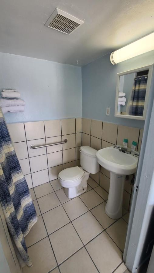Green Spot Motel Victorville Eksteriør billede