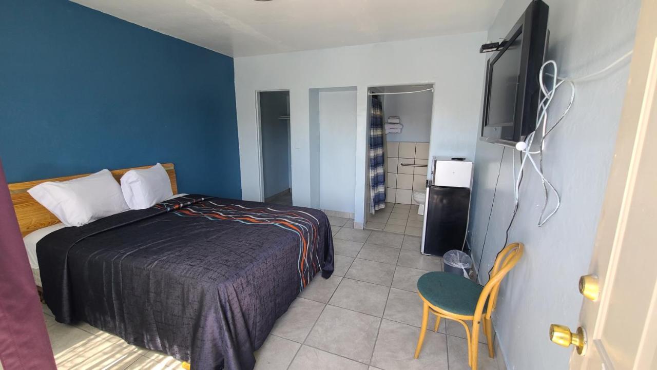 Green Spot Motel Victorville Eksteriør billede
