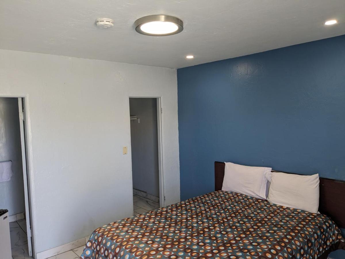 Green Spot Motel Victorville Eksteriør billede