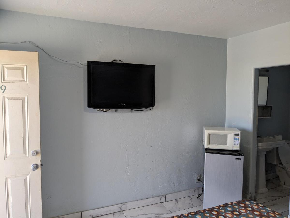 Green Spot Motel Victorville Eksteriør billede